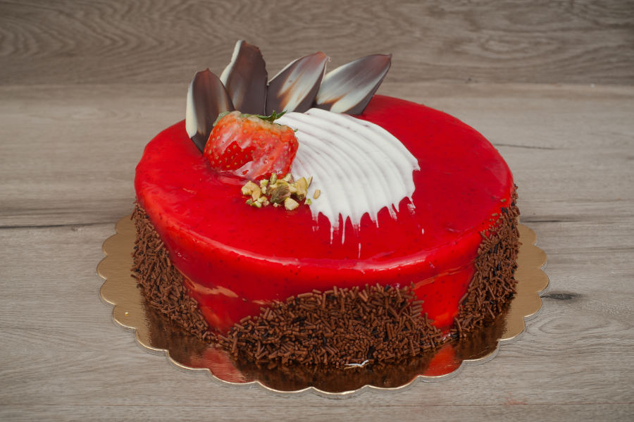 Strawberry Full Cake