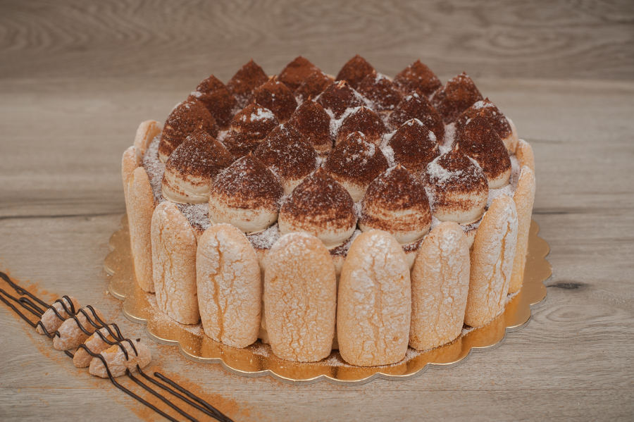 Tiramisu Full Cake