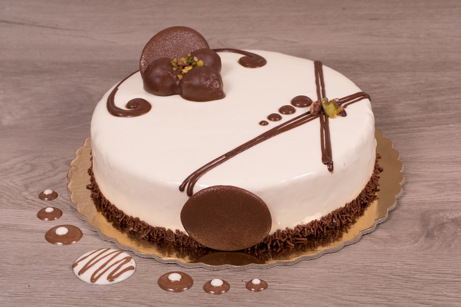 White full cake